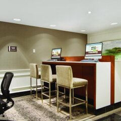 Отель DoubleTree by Hilton Hotel Toronto Downtown Канада, Торонто - отзывы, цены и фото номеров - забронировать отель DoubleTree by Hilton Hotel Toronto Downtown онлайн интерьер отеля фото 2