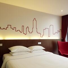 Отель Galleria 10 Sukhumvit Bangkok By Compass Hospitality 4* Номер Делюкс фото 7