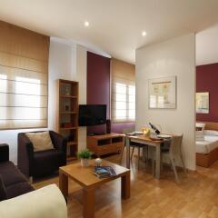 Апартаменты Fisa Rentals Ramblas Apartments комната для гостей