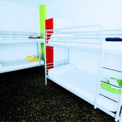 Feetup Yellow Nest Hostel Barcelona Барселона пляж