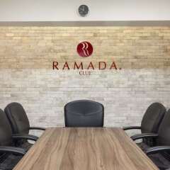 Ramada Hotel Cluj интерьер отеля