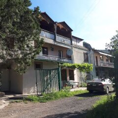 Гостевой дом B&B Ирис Алаверди парковка