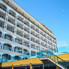 Seramar Hotel Comodoro Playa парковка