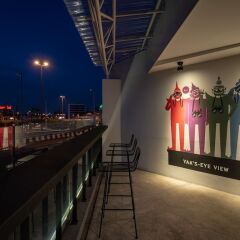Yaks House Hostel Бангкок балкон