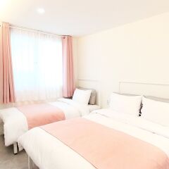 ORBIT Cafe & Guesthouse - Hostel комната для гостей