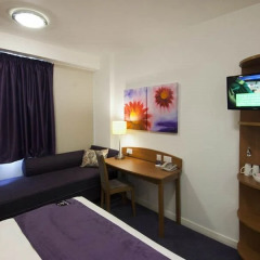 Отель Premier Inn London Stansted Airport удобства в номере