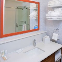 Hampton Inn Lakeville Minneapolis in Lakeville, United States of America from 196$, photos, reviews - zenhotels.com bathroom