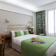 Azur Hotel в номере