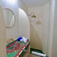 Riad Agnes & Zohra in Marrakesh, Morocco from 163$, photos, reviews - zenhotels.com bathroom