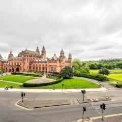 Отель Light 2-bed West End Apt Overlooking Kelvingrove Museum Глазго балкон