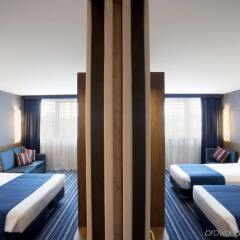 Отель Holiday Inn Express Lisbon Airport комната для гостей фото 4