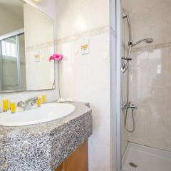 Отель Sirena Bay Villa ванная