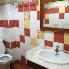 Отель Ocean View Resort Ланта ванная фото 2
