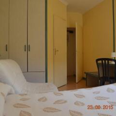Отель Hôtel Martinez Grenay сейф в номере