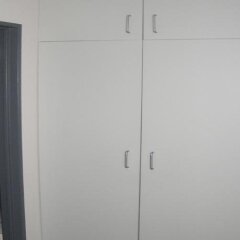 Отель Bizzflats Baron D'hanis сейф в номере