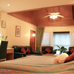 Отель Aquarius Gay Guesthouse & Sauna комната для гостей