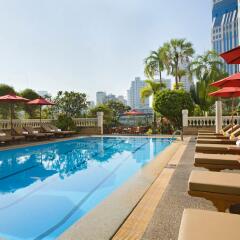 Boulevard Hotel Bangkok бассейн