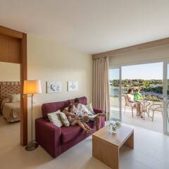 Отель Blau Privilege Porto Petro Beach Resort & Spa комната для гостей фото 3