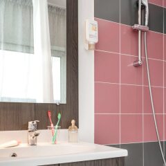 Отель Aparthotel Adagio access Paris La Villette Франция, Париж - отзывы, цены и фото номеров - забронировать отель Aparthotel Adagio access Paris La Villette онлайн ванная фото 2