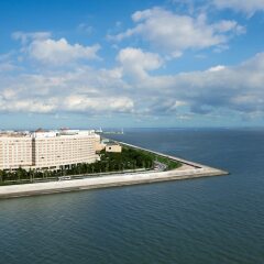 Отель Hilton Tokyo Bay пляж