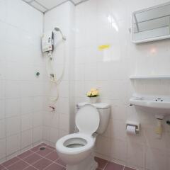 Отель Goody Hotel Таиланд, Бангкок - отзывы, цены и фото номеров - забронировать отель Goody Hotel онлайн ванная