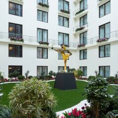 Гостиница The Ritz-Carlton, Moscow с домашними животными