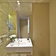 Апартаменты Lisbon Five Stars Apartments 8 Building ванная