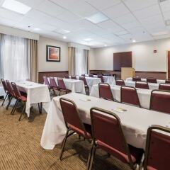 Отель Hampton Inn Columbus I-70E/Hamilton Road
