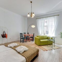 Апартаменты Lion Apartments - MALIBU Studio комната для гостей