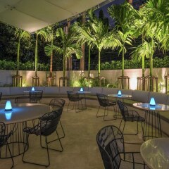 Отель DoubleTree by Hilton Bangkok Ploenchit Бангкок
