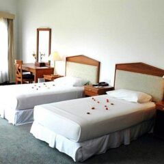 Отель Aye Thar Yar Golf Resort комната для гостей