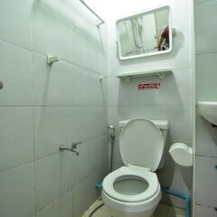 Отель Chaiwat Guesthouse Таиланд, Бангкок - отзывы, цены и фото номеров - забронировать отель Chaiwat Guesthouse онлайн ванная фото 2