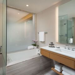 Отель InterContinental Los Angeles Downtown США, Лос-Анджелес - отзывы, цены и фото номеров - забронировать отель InterContinental Los Angeles Downtown онлайн ванная