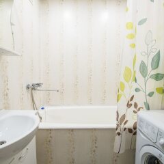 Гостиница Квартиры «Дом у метро», ул. Академика Челомея, 10 в Москве отзывы, цены и фото номеров - забронировать гостиницу Квартиры «Дом у метро», ул. Академика Челомея, 10 онлайн Москва ванная