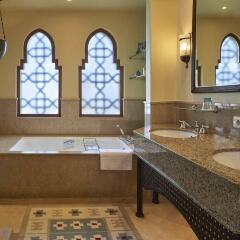 Отель “Luxury Villa in Four Seasons Resort, Sharm El Sheikh ванная фото 3