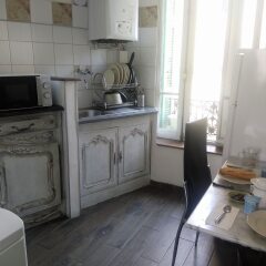 Отель Nice Center Room в номере