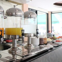 Отель Admiral Suites Sukhumvit 22 By Compass Hospitality Бангкок фото 12