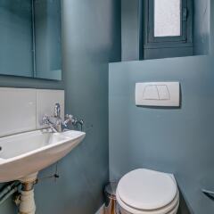 Апартаменты Holiday Apartment in the Centre of Paris ванная