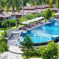 Отель Maehaad Bay Resort бассейн