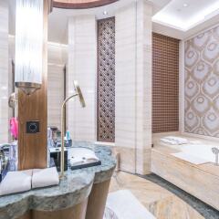 Отель Wanda Vista Resort Xishuangbanna сауна