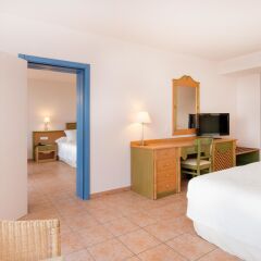 Отель Iberostar Playa Gaviotas - All Inclusive Испания, Джандия-Бич - отзывы, цены и фото номеров - забронировать отель Iberostar Playa Gaviotas - All Inclusive онлайн удобства в номере фото 2