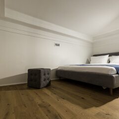 Апарт-Отель F12 Apartments сейф в номере