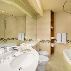Отель City Seasons Towers ОАЭ, Дубай - 2 отзыва об отеле, цены и фото номеров - забронировать отель City Seasons Towers онлайн ванная
