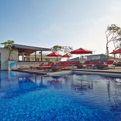 Отель Swiss-Belinn Legian бассейн фото 3