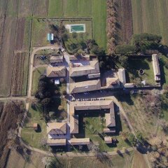 Отель Tenuta La Fratta Синалунга приотельная территория