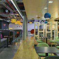 Отель Aloft Brussels Schuman гостиничный бар