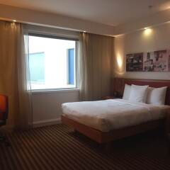 Отель Hampton by Hilton Luton Airport комната для гостей фото 5