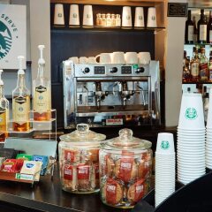 Отель Holiday Inn Edinburgh City West Эдинбург гостиничный бар