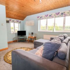 Апартаменты Fairview Apartment комната для гостей фото 3