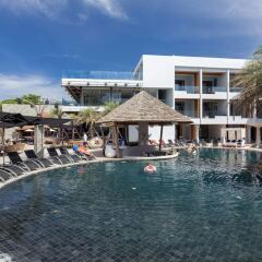 Отель The Bay and Beach Club бассейн фото 2